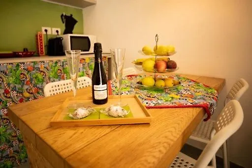 Hrdo House Apartment Syracuse