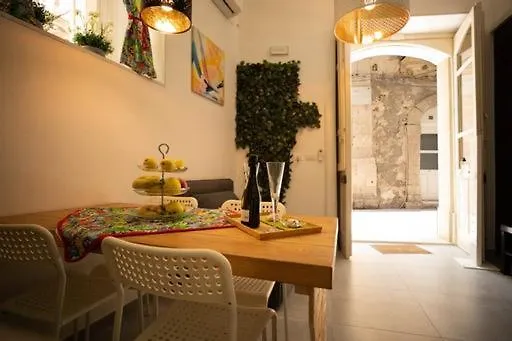 Hrdo House Apartment Syracuse Italy